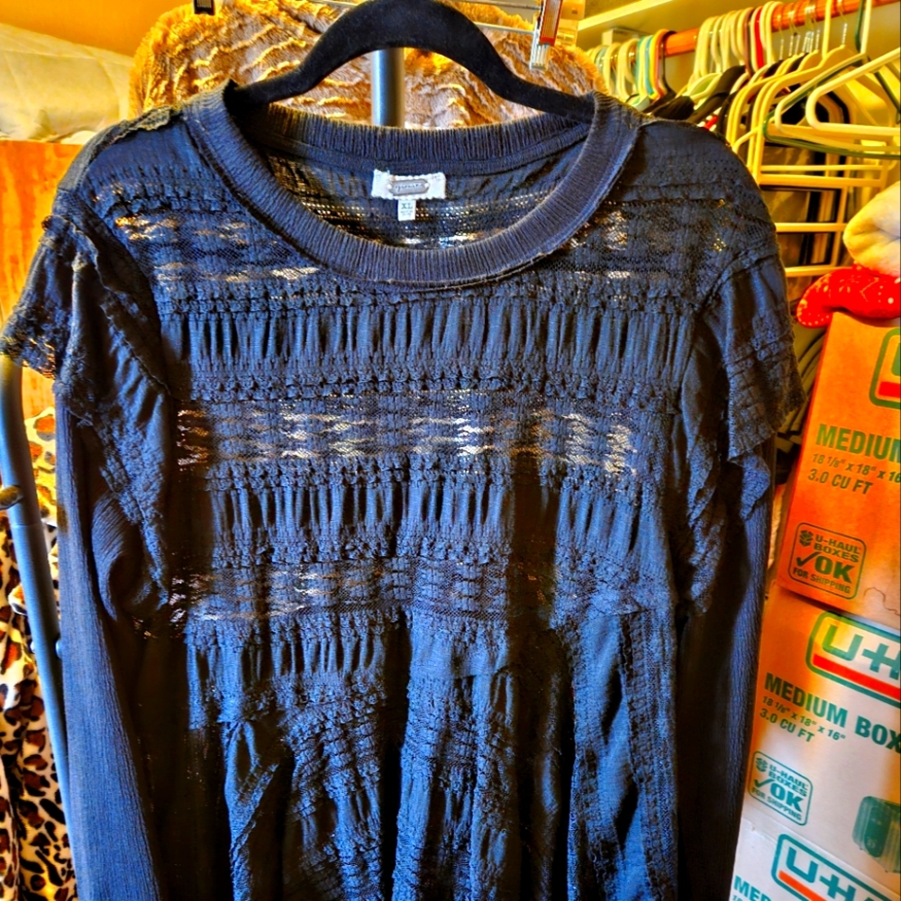 Long sleeve lace top